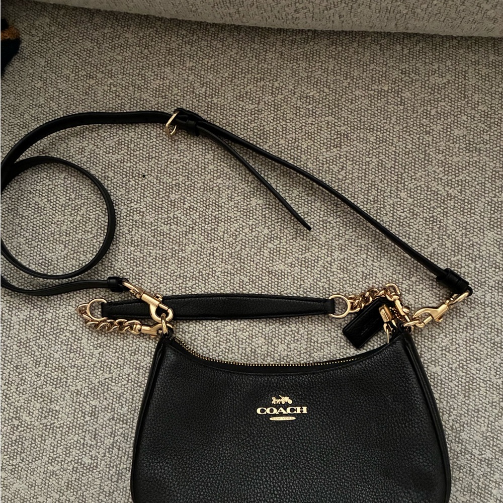 Coach Black and Gold Leather Shoulder Bag - Picture 2 of 4